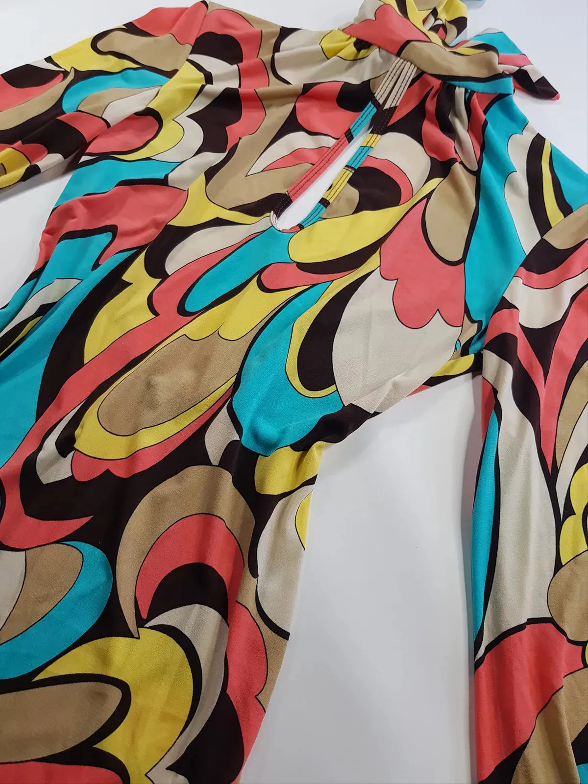 90s Pucci Style Absolutely Wild Mini Dress - Incredible Poolside & Summer Party Piece - Can be worn as a top -Sexy Tie Kneck & Backless - Keyhole cut out on chest - Super short mini dress or Long Top - Stretch Body Hugging High Quality Fabric