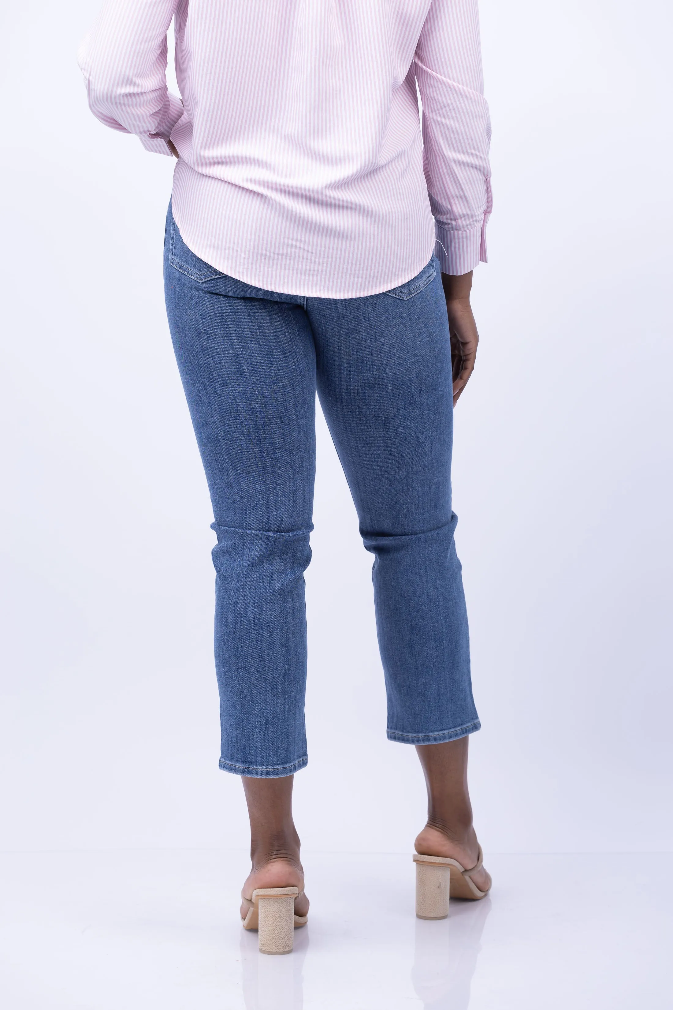 FRAME Le High Straight Jeans in Daphne Blue