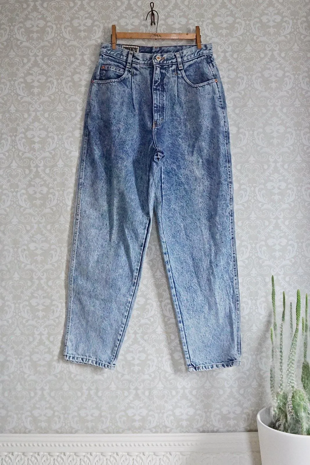 Vintage Acid Wash Jeans - 30" Waist